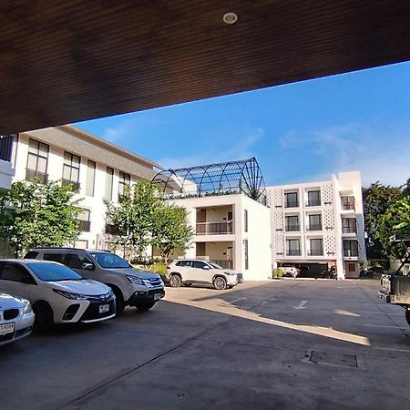 Emmaline Hotel Nan Luaran gambar