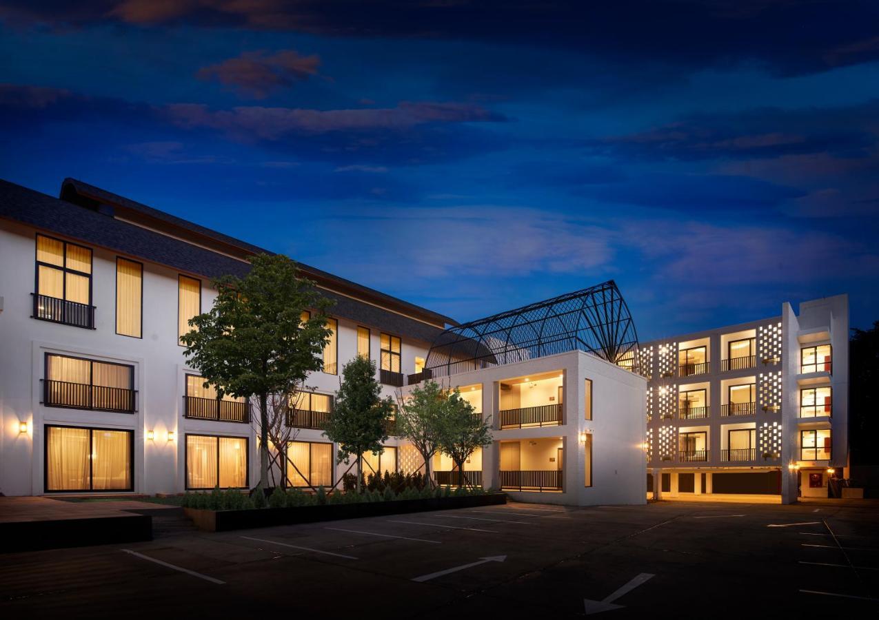 Emmaline Hotel Nan Luaran gambar