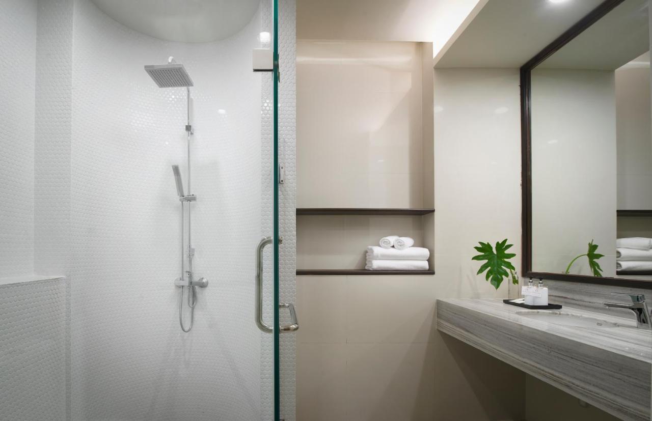 Emmaline Hotel Nan Luaran gambar
