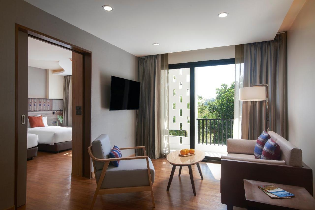 Emmaline Hotel Nan Luaran gambar